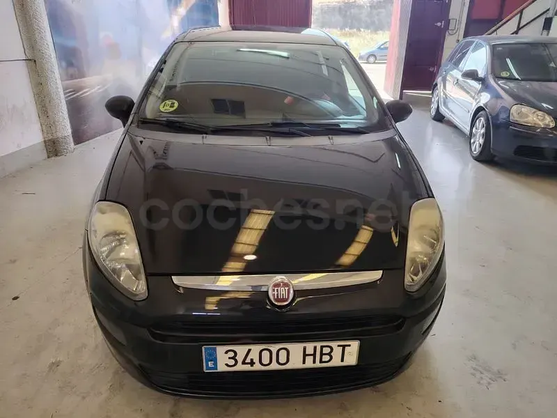 Usado Fiat Punto Evo Dynamic 75 CV (55 kW) 2011 Negro Utilitario