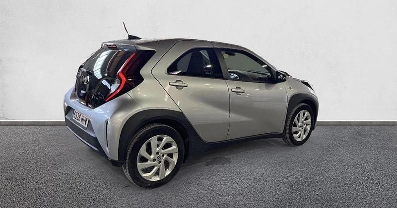 Usado Toyota Aygo X Play 72 CV (52 kW) 2024 SUV