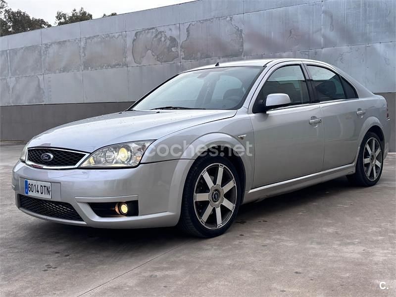 Gris / plata Usado 2006 Ford Mondeo Titanium Berlina | 3250 € (Precio justo) - Imagen 1/4