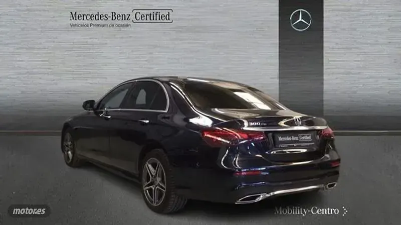 Usado Mercedes E300 306 CV (225 kW) 2022 Azul Berlina