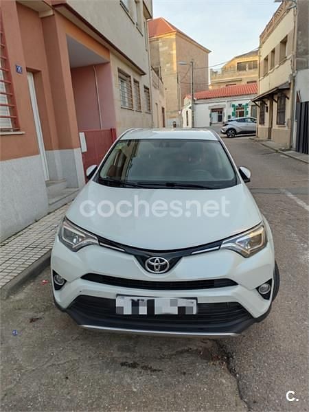 Usado Toyota RAV4 Advance 143 CV (105 kW) 2016 Blanco SUV
