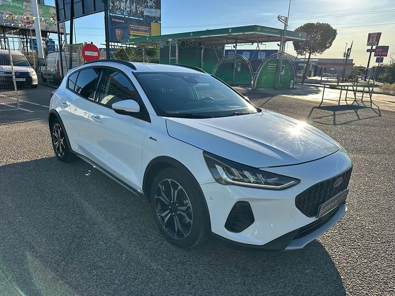 Usado Ford Focus Active 155 CV (114 kW) 2023 Blanco Berlina