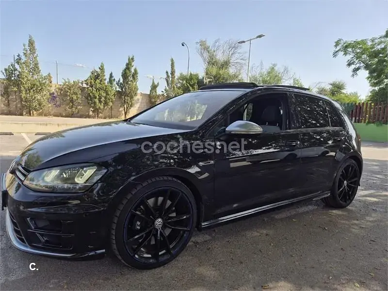 Usado VW Golf VII R 300 CV (220 kW) 2016 Negro Berlina