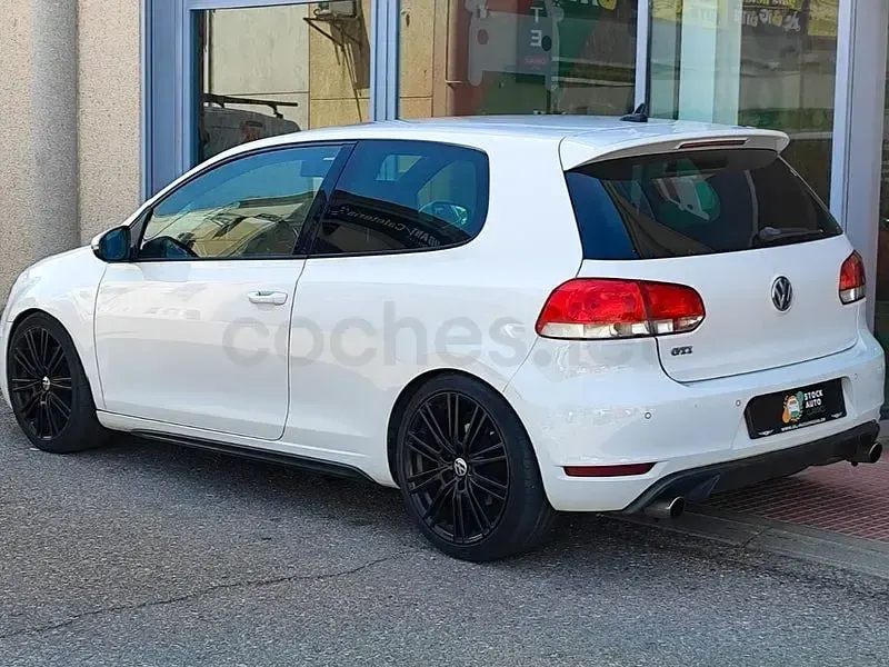 Usado VW Golf VI GTI 210 CV (154 kW) 2009 Blanco Utilitario