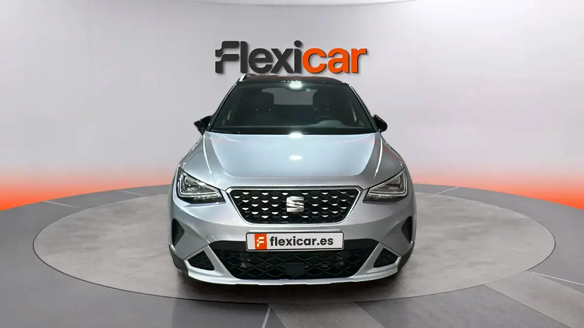 Usado Seat Arona FR 150 CV (110 kW) 2024 Gris SUV