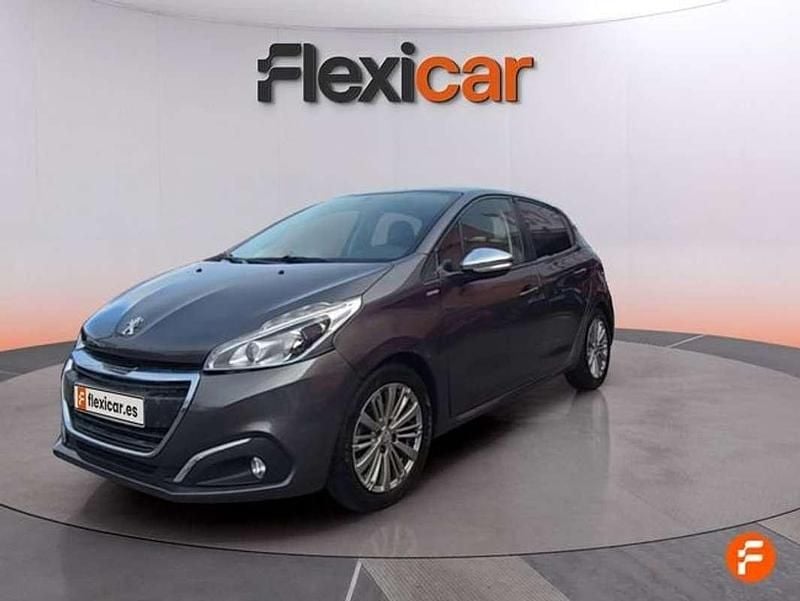 Usado Peugeot 208 Style 82 CV (60 kW) 2017 Gris Utilitario