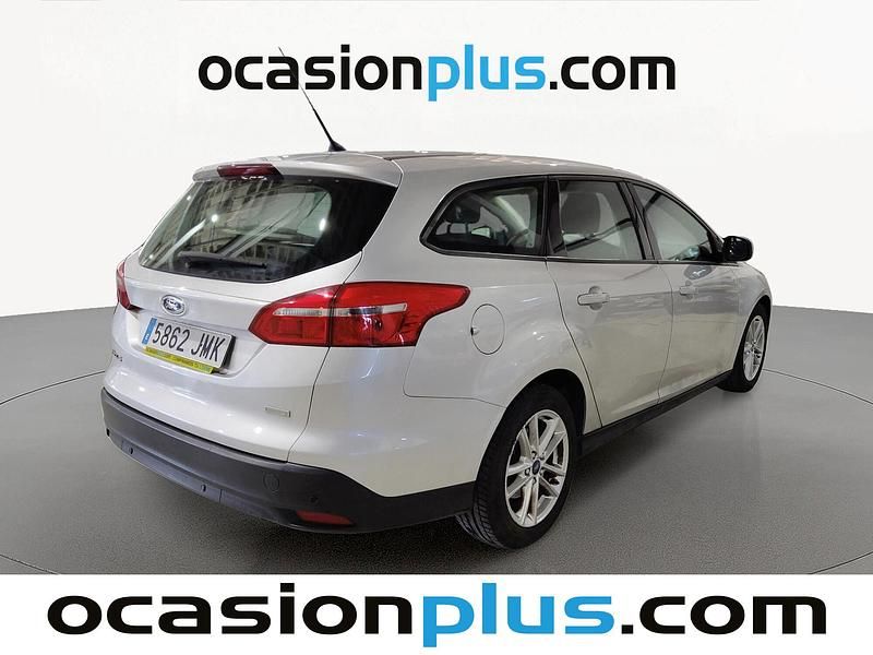 Usado Ford Focus Trend+ 125 CV (91 kW) 2016 Gris Familiar