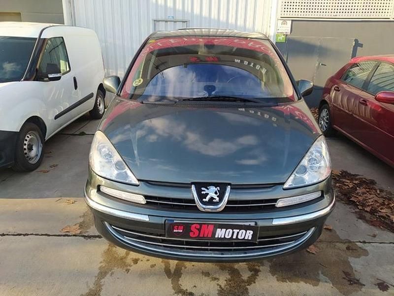 Usado Peugeot 807 Active 136 CV (100 kW) 2013 Gris / plata Monovolumen