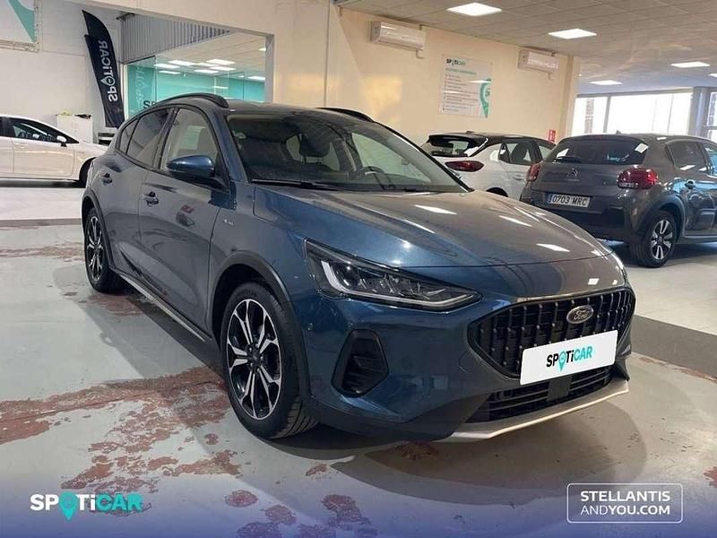 Usado Ford Focus Active 156 CV (114 kW) 2023 Azul Berlina