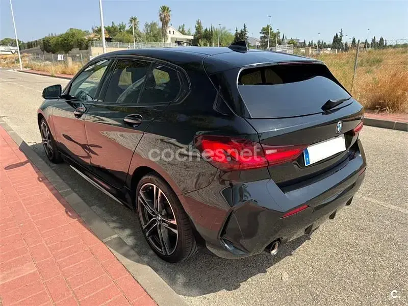 Usado BMW 118 Comfort Edition 136 CV (100 kW) 2024 Negro Berlina