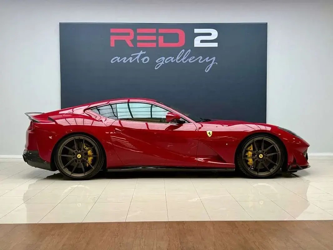Usado Ferrari 812 799 CV (587 kW) 2019 Rojo Coupe
