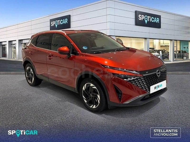 Usado Nissan Qashqai N-Connecta 158 CV (116 kW) 2025 Rojo SUV