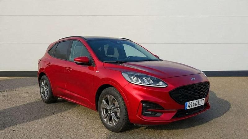 Usado Ford Kuga ST-Line 192 CV (141 kW) 2021 Rojo SUV