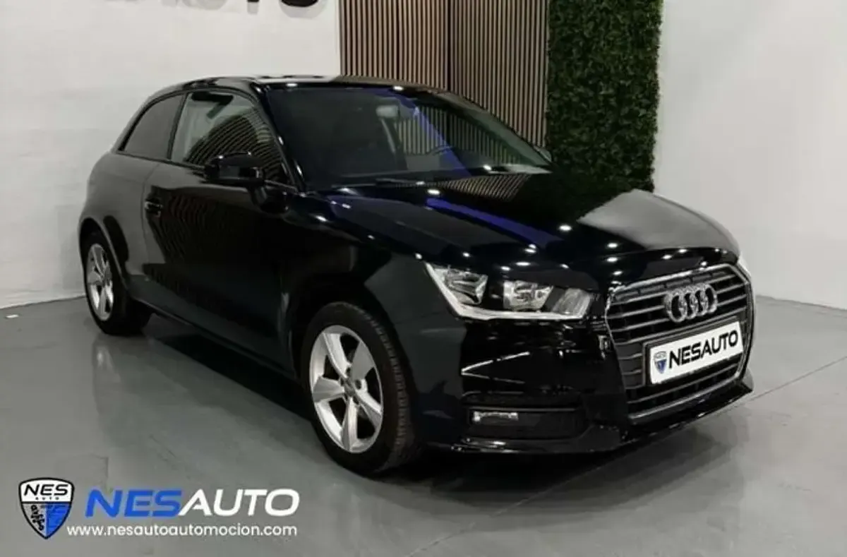 Usado Audi A1 Attraction 95 CV (69 kW) 2016 Negro Utilitario