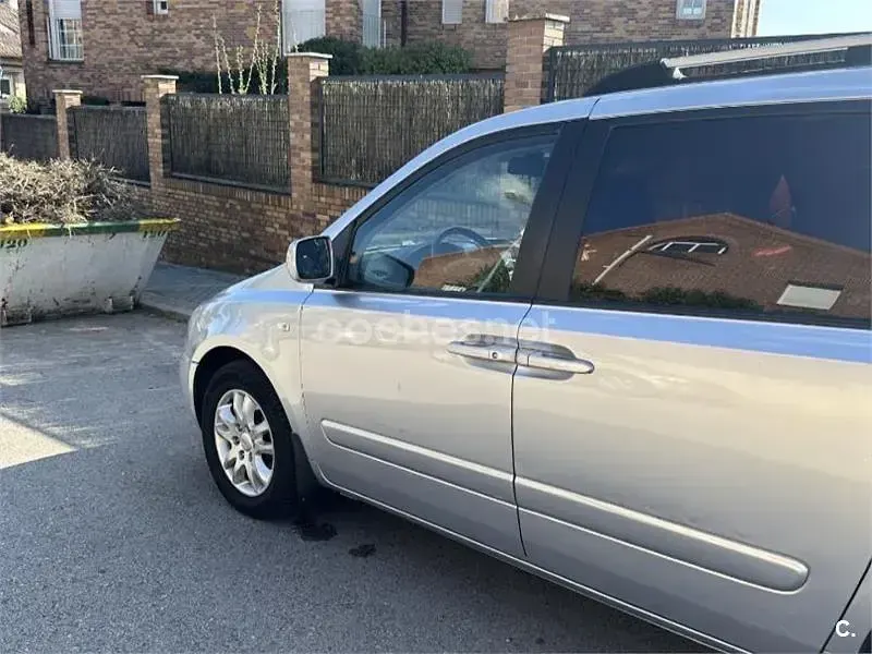 Usado Kia Carnival 185 CV (136 kW) 2010 Blanco Monovolumen