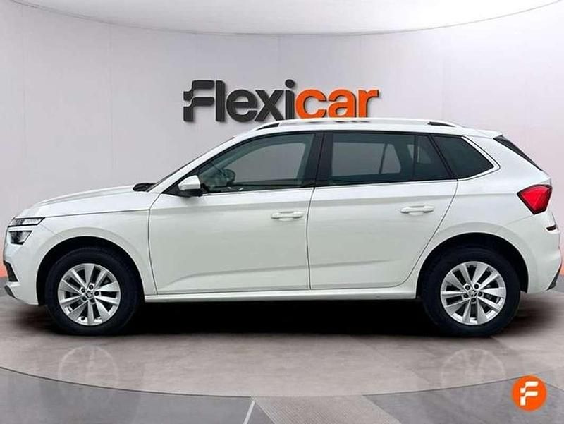 Usado Skoda Kamiq Selection 95 CV (69 kW) 2023 Blanco SUV
