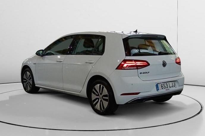 Begagnad VW e-Golf 100 kW (136 HK) 2020 Halvkombi