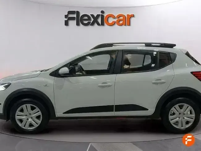 Usado Dacia Sandero Expression 101 CV (74 kW) 2024 Blanco