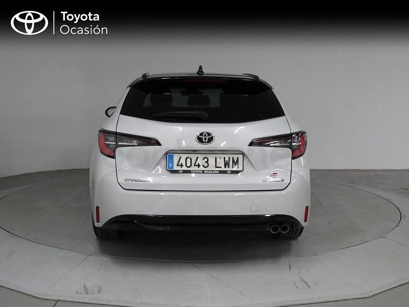 Usado Toyota Corolla Sport 180 CV (132 kW) 2022 Blanco Familiar