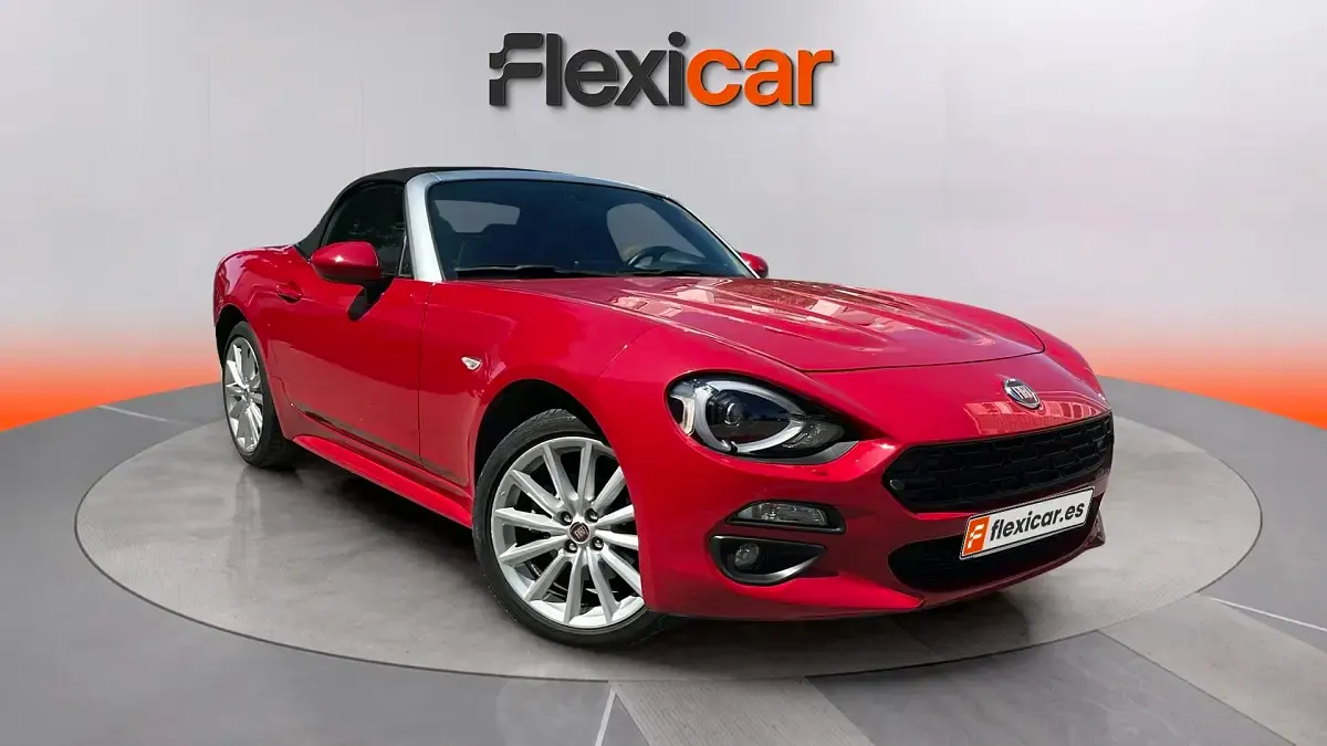 Usado Fiat 124 Spider Lusso 140 CV (102 kW) 2019 Rojo Descapotable