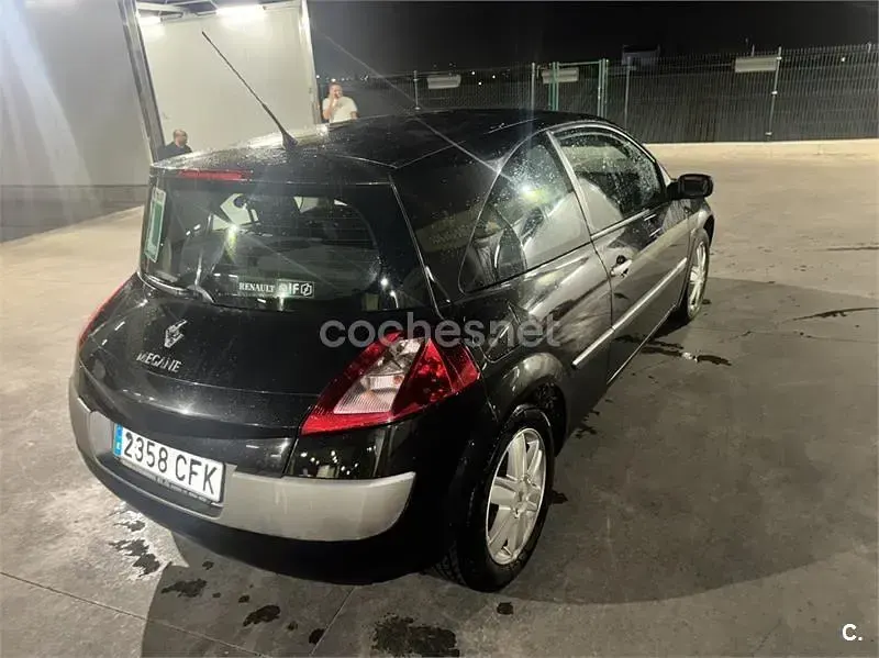 Usado Renault Mégane II Expression 115 CV (84 kW) 2003 Negro Berlina
