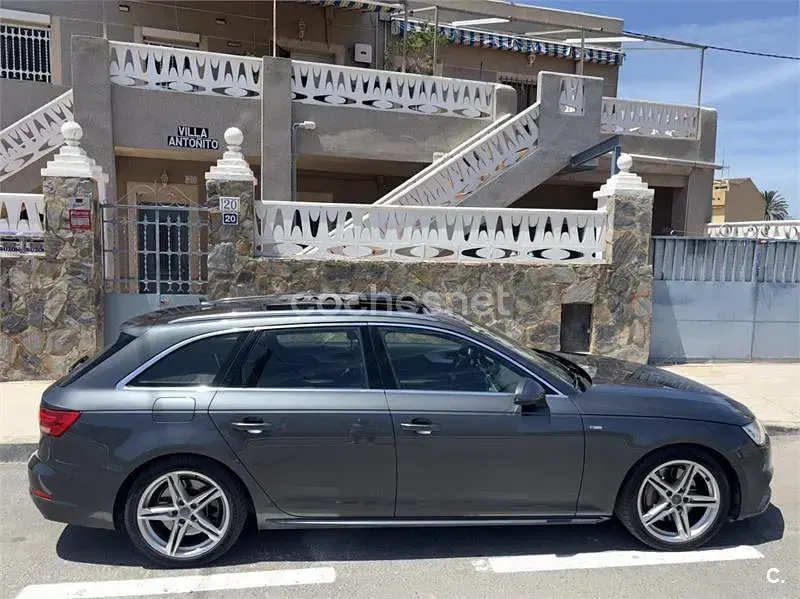 Usado Audi A4 S-Line 252 CV (185 kW) 2016 Gris / plata Familiar