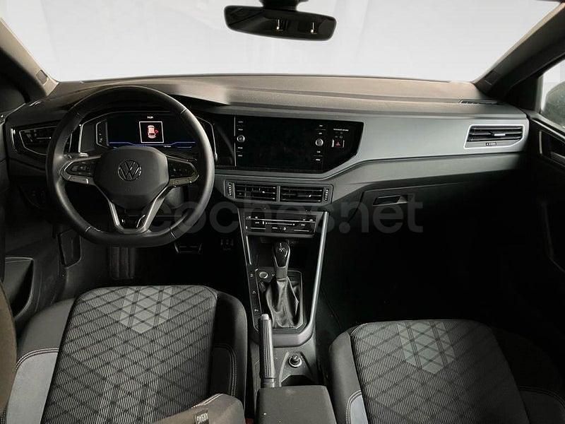 Usado VW Taigo R-line 115 CV (84 kW) 2024 Gris / plata SUV