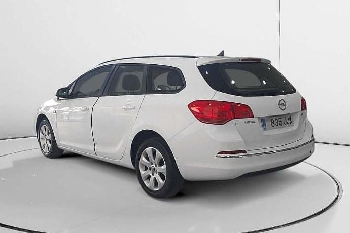 Usado Opel Astra Selective 110 CV (80 kW) 2015