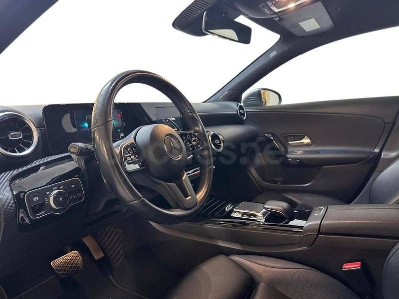 Usado Mercedes A180 116 CV (85 kW) 2019 Gris / plata Berlina