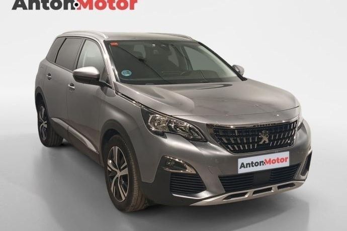 Usado Peugeot 5008 Allure 130 CV (95 kW) 2020 Monovolumen