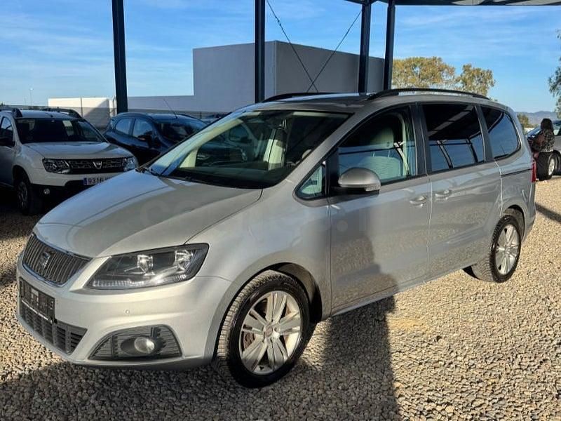 Usado Seat Alhambra Ecomotive 140 CV (102 kW) 2015 Gris / plata Monovolumen