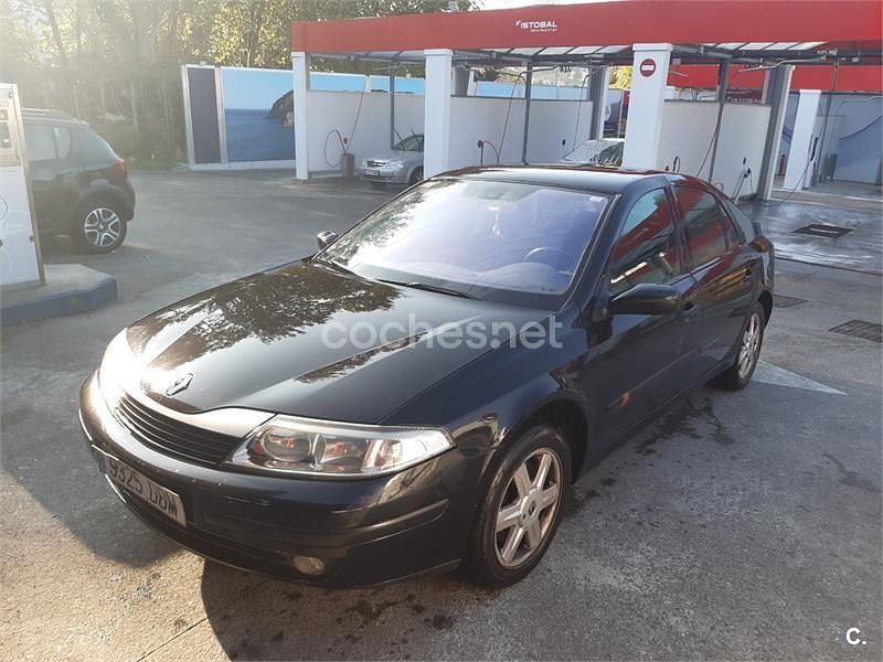 Negro Usado 2005 Renault Laguna II Expression Berlina | 800 € (Super precio) - Imagen 1/4