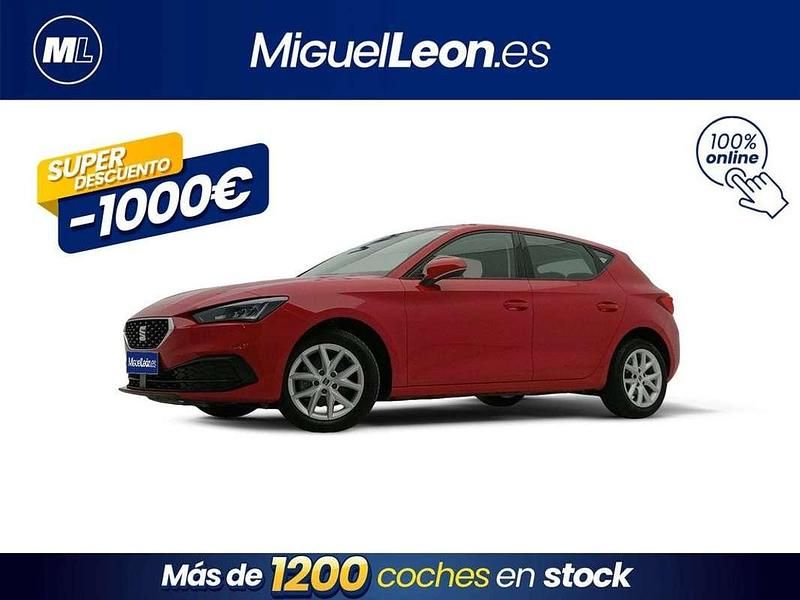 Usado Seat Leon Style 111 CV (81 kW) 2022 Rojo Berlina
