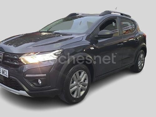 Gris / plata Usado 2022 Dacia Sandero Essentiel Utilitario | 13.690 € (Precio justo) - Imagen 1/4