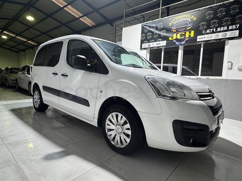 Usado Citroën Berlingo Live 100 CV (73 kW) 2016 Blanco Monovolumen