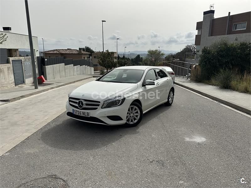 Usado Mercedes A200 Style 136 CV (100 kW) 2014 Blanco Berlina