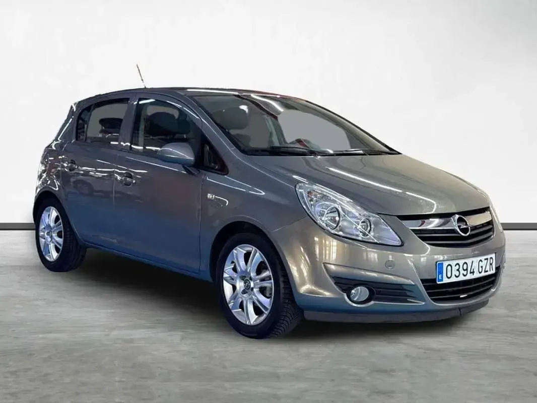 Usado Opel Corsa Cosmo 101 CV (74 kW) 2010 Negro Utilitario