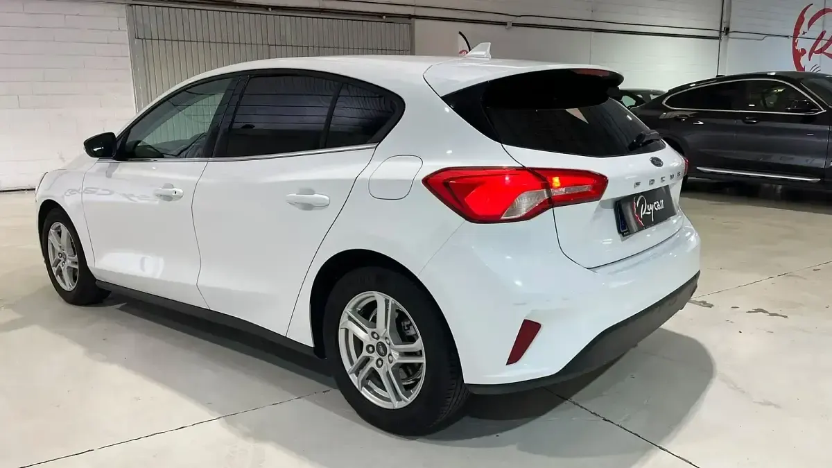 Usado Ford Focus Trend+ 120 CV (88 kW) 2020 Blanco Utilitario