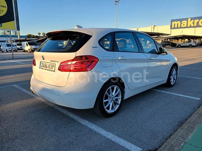 Usado BMW 225 Active Tourer iPerformance 224 CV (164 kW) 2018 Blanco Monovolumen