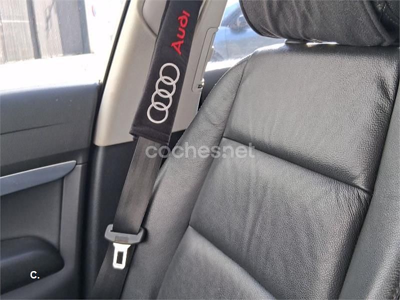 Usado Audi A6 136 CV (100 kW) 2011 Gris / plata Familiar