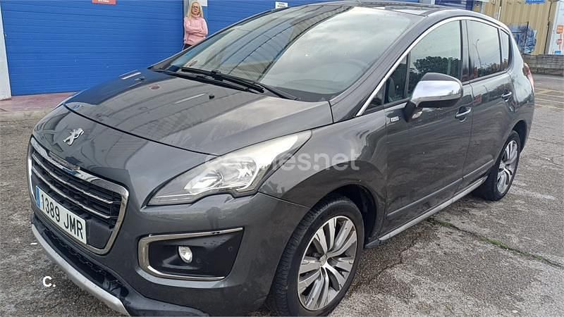 Usado Peugeot 3008 Style 120 CV (88 kW) 2016 Gris / plata Berlina