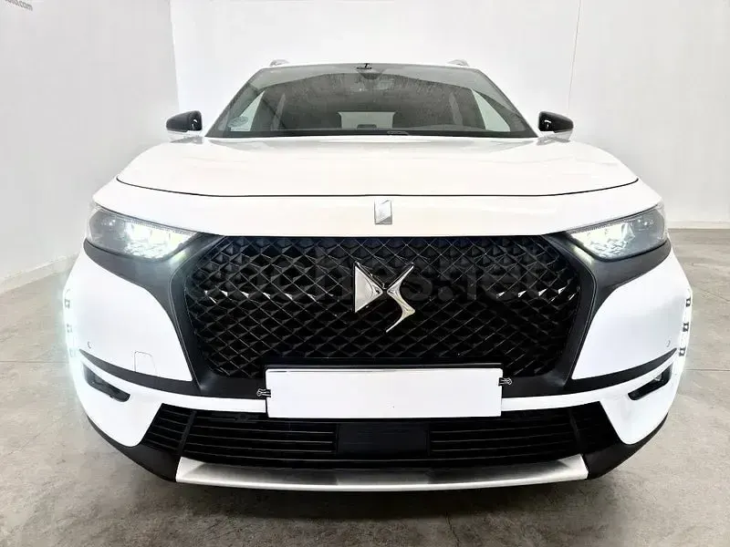 Usado DS Automobiles DS7 Crossback Performance 130 CV (95 kW) 2019 Blanco SUV