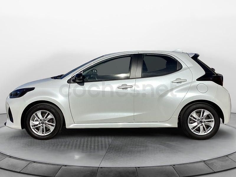 Usado Mazda 2 Center-Line 116 CV (85 kW) 2024 Blanco Berlina