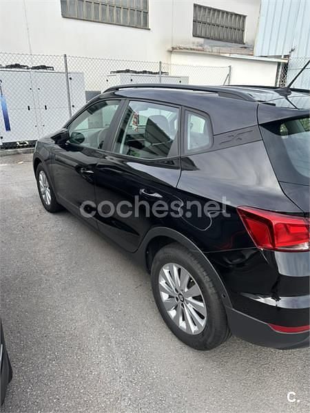 Usado Seat Arona Reference 95 CV (69 kW) 2021 Negro SUV