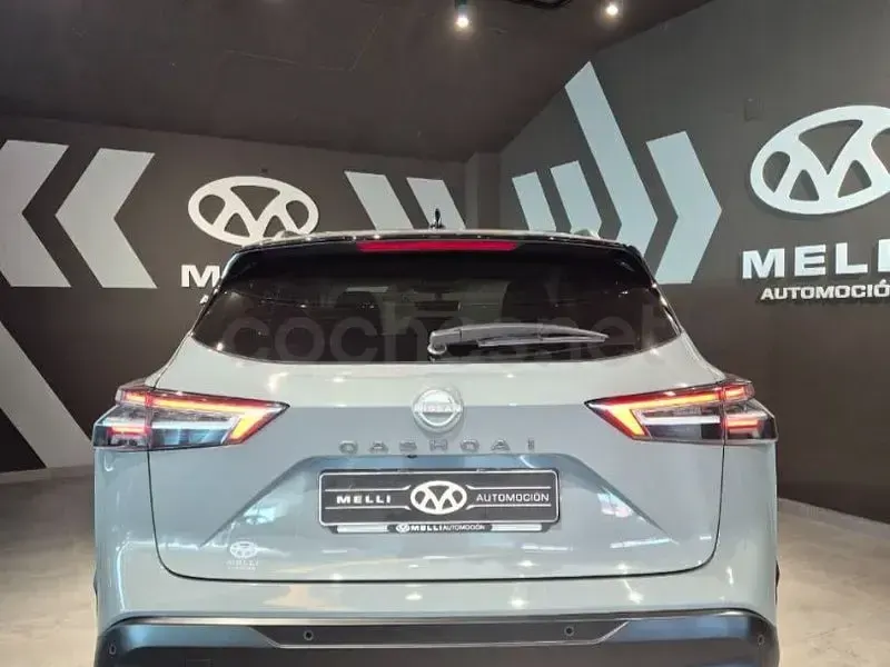 Usado Nissan Qashqai Tekna 158 CV (116 kW) 2025 Gris / plata SUV