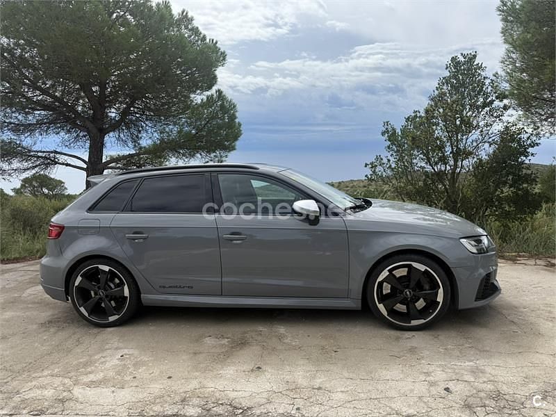 Usado Audi RS3 400 CV (294 kW) 2018 Gris / plata Berlina