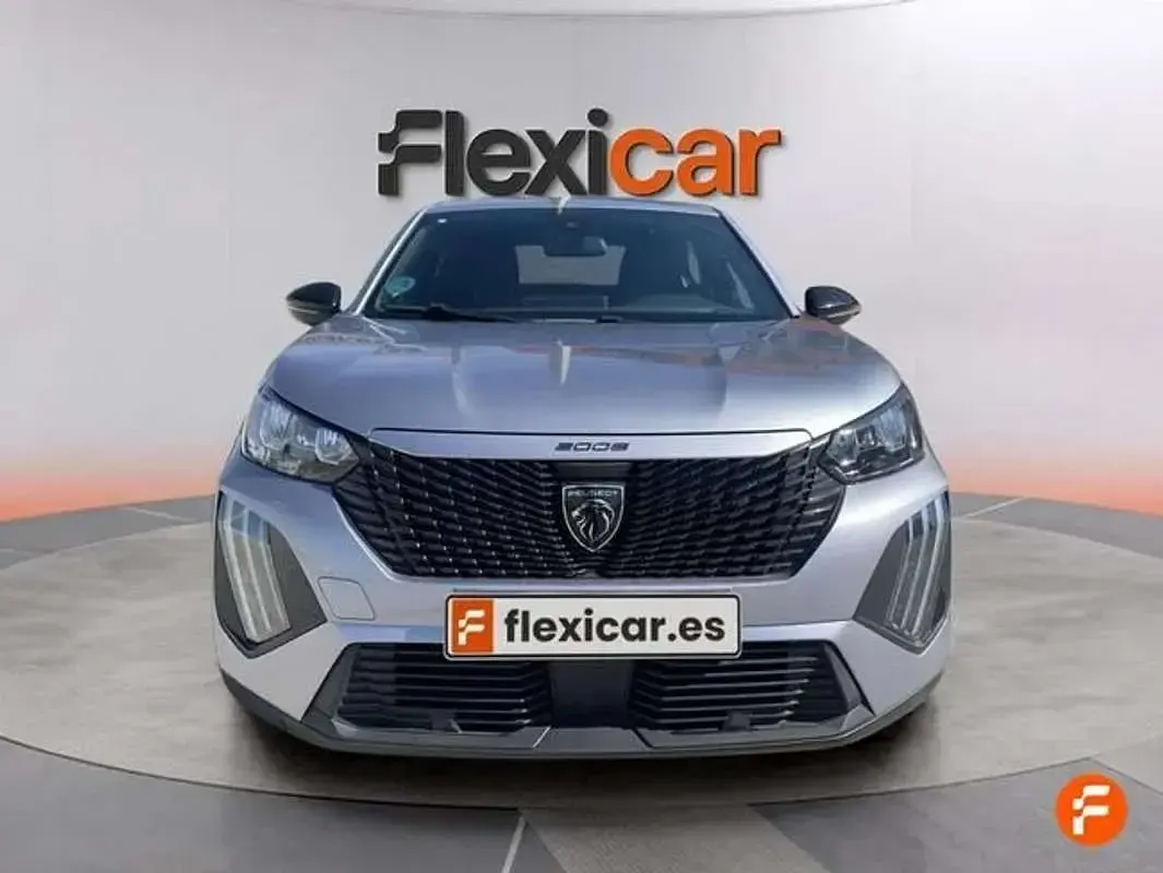 Usado Peugeot 2008 Active 102 CV (75 kW) 2023 Gris SUV