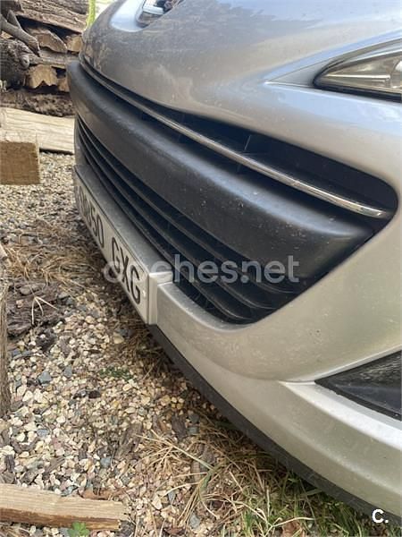 Gris / plata Usado 2010 Peugeot 207 Berlina | 3499 € (Precio justo) - Imagen 1/1