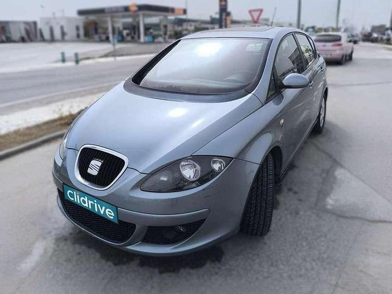 Usado Seat Toledo 140 CV (102 kW) 2005 Gris Utilitario