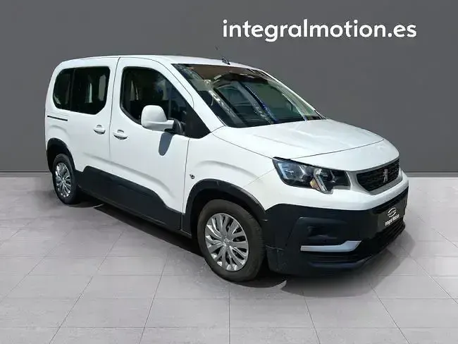 Usado Peugeot Rifter Access 102 CV (75 kW) 2020 Blanco Monovolumen